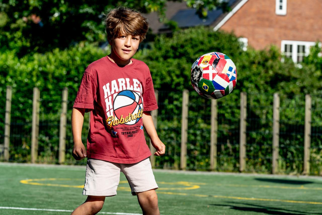 Tweede-foto-james-met-bal-4-2
